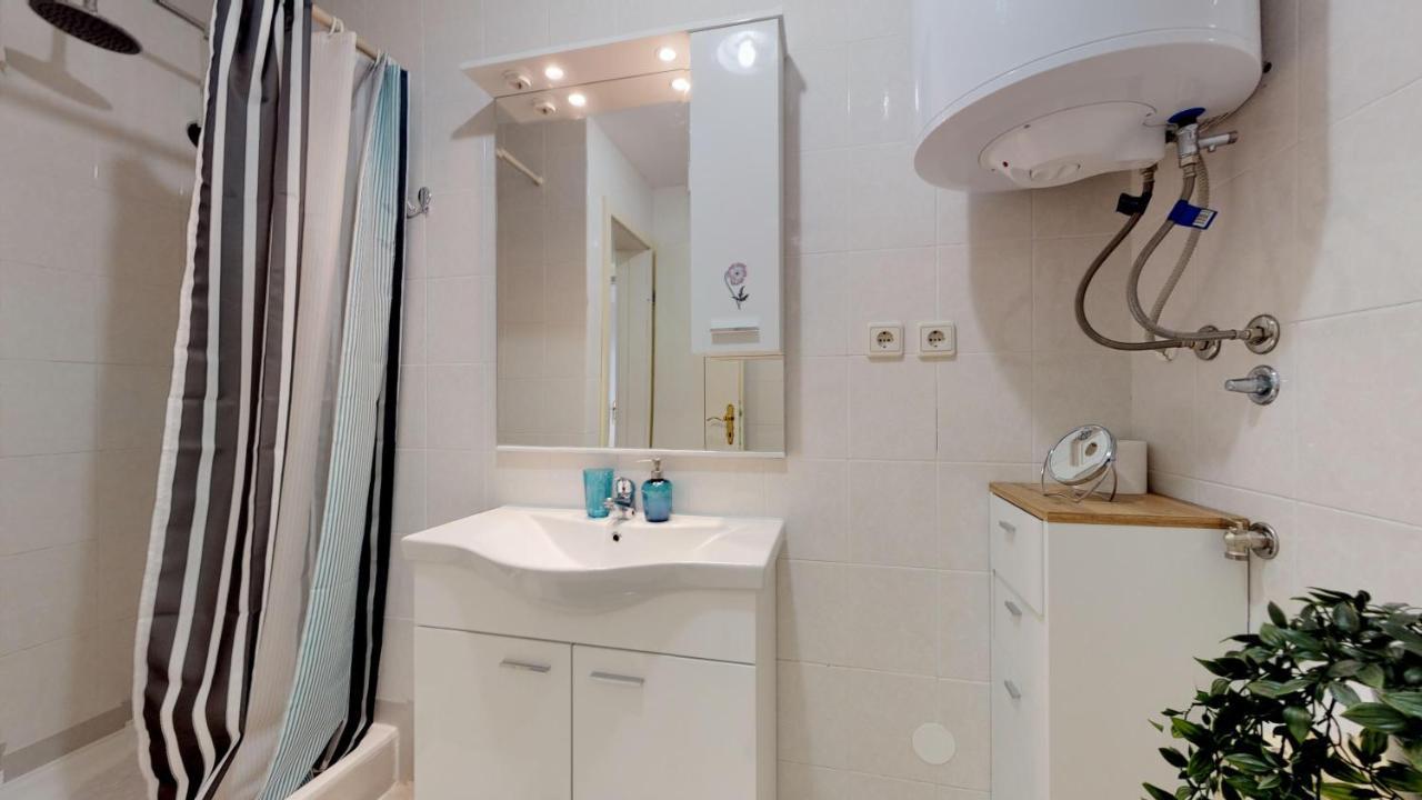 Emily Deluxe Superior 5 Star Studio Apartment, Your Piece Of Heaven With Sea & Park View Novigrad  Luaran gambar